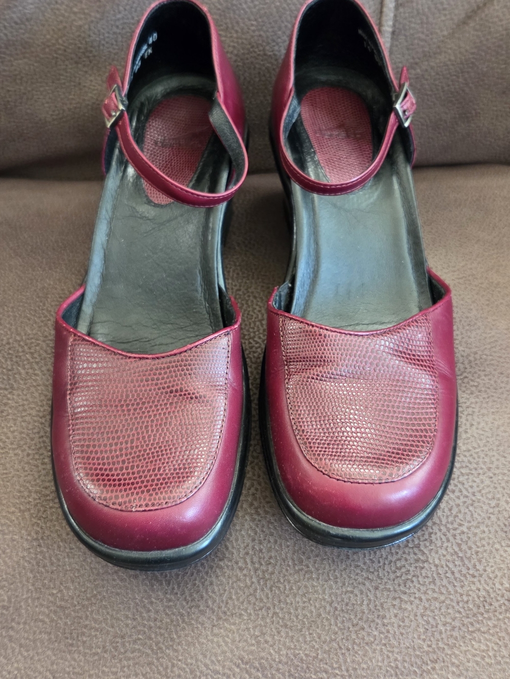 Vintage Dansko Burgundy Snake Texture Mary Jane Shoes Leather eu40 US 9.5